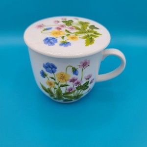 Tea Mug with Lid Porcelain Pink Yellow Blue Flowers